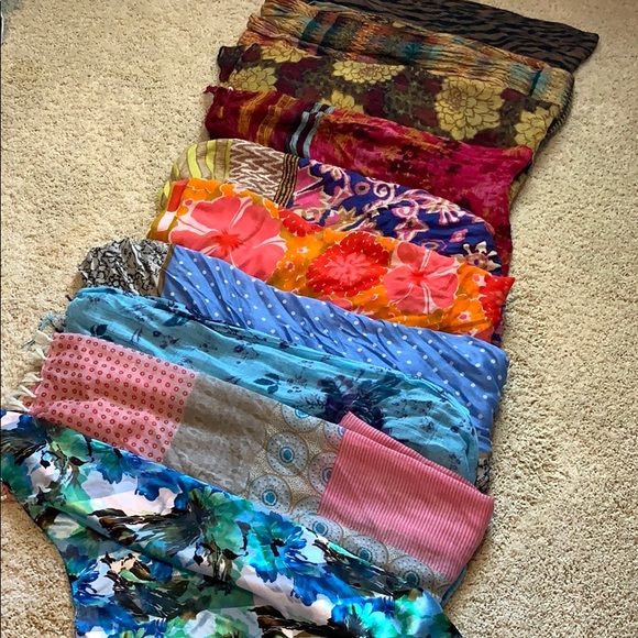 LOFT SCARVES-BUNDLE! - Picture 2 of 12